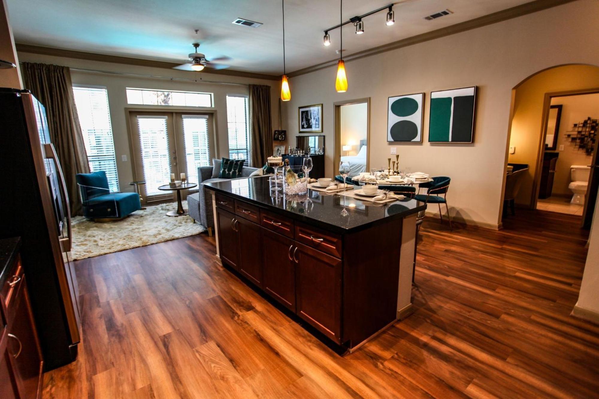 Eluxe At San Felipe Apartment Houston Exterior photo