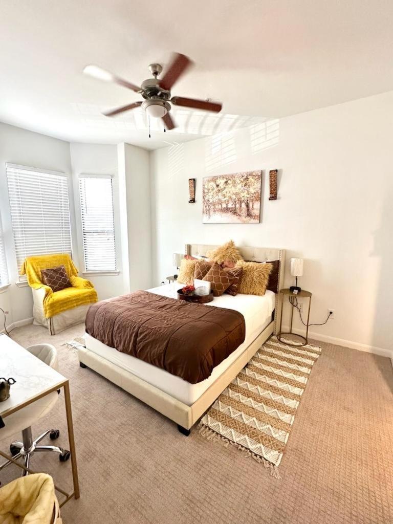 Eluxe At San Felipe Apartment Houston Exterior photo